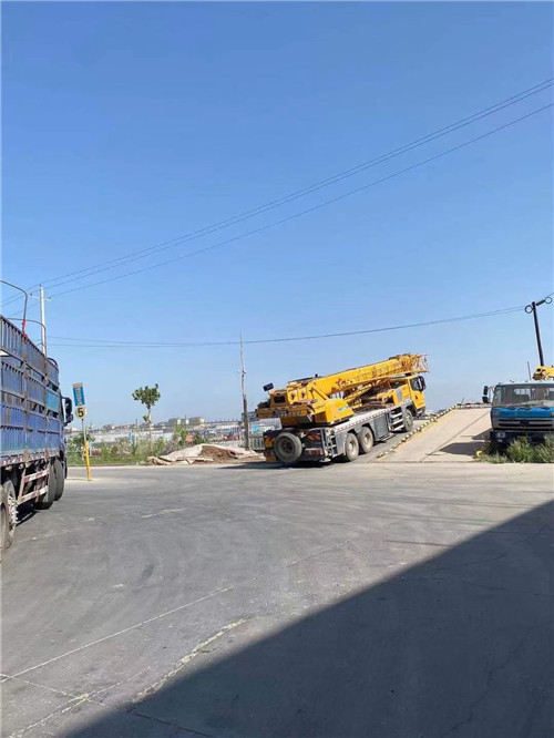 孝感市25吨吊车的租赁价格大概是多少？