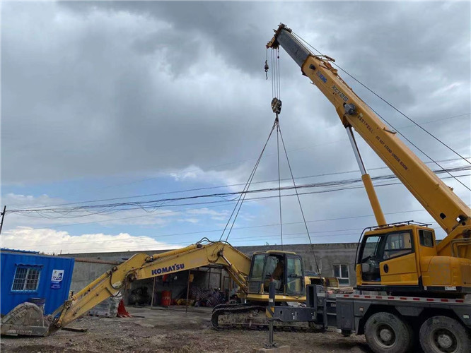 孝感市25吨吊车的工作半径是多少？